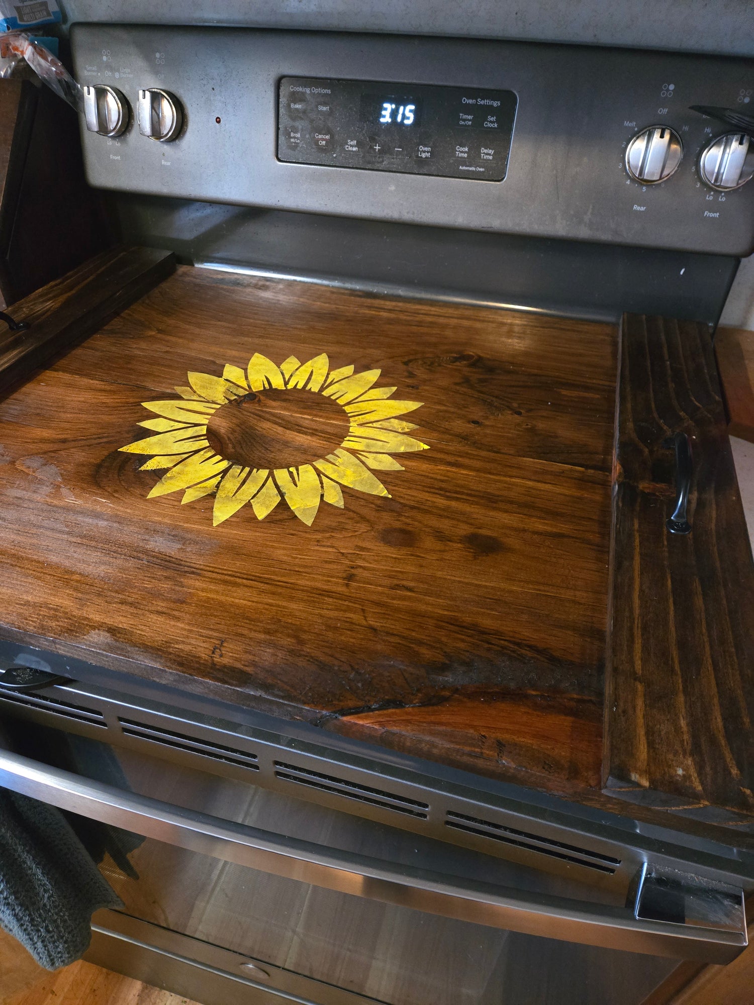 Noodle Board Stove Cover image 1